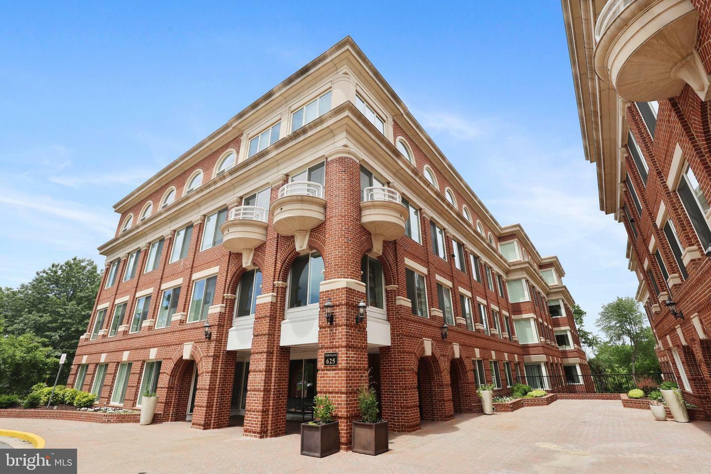 625 Slaters Lane 407  Alexandria VA 22314 photo