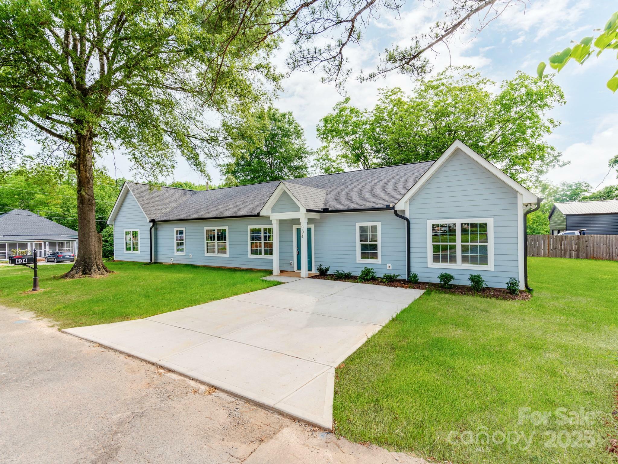 Property Photo: 119 Walnut Street NC 28110