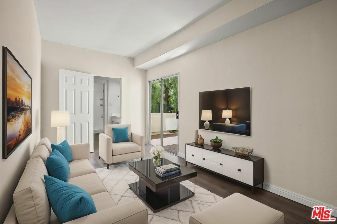 Property Photo: 1228 N La Cienega Blvd CA 90069