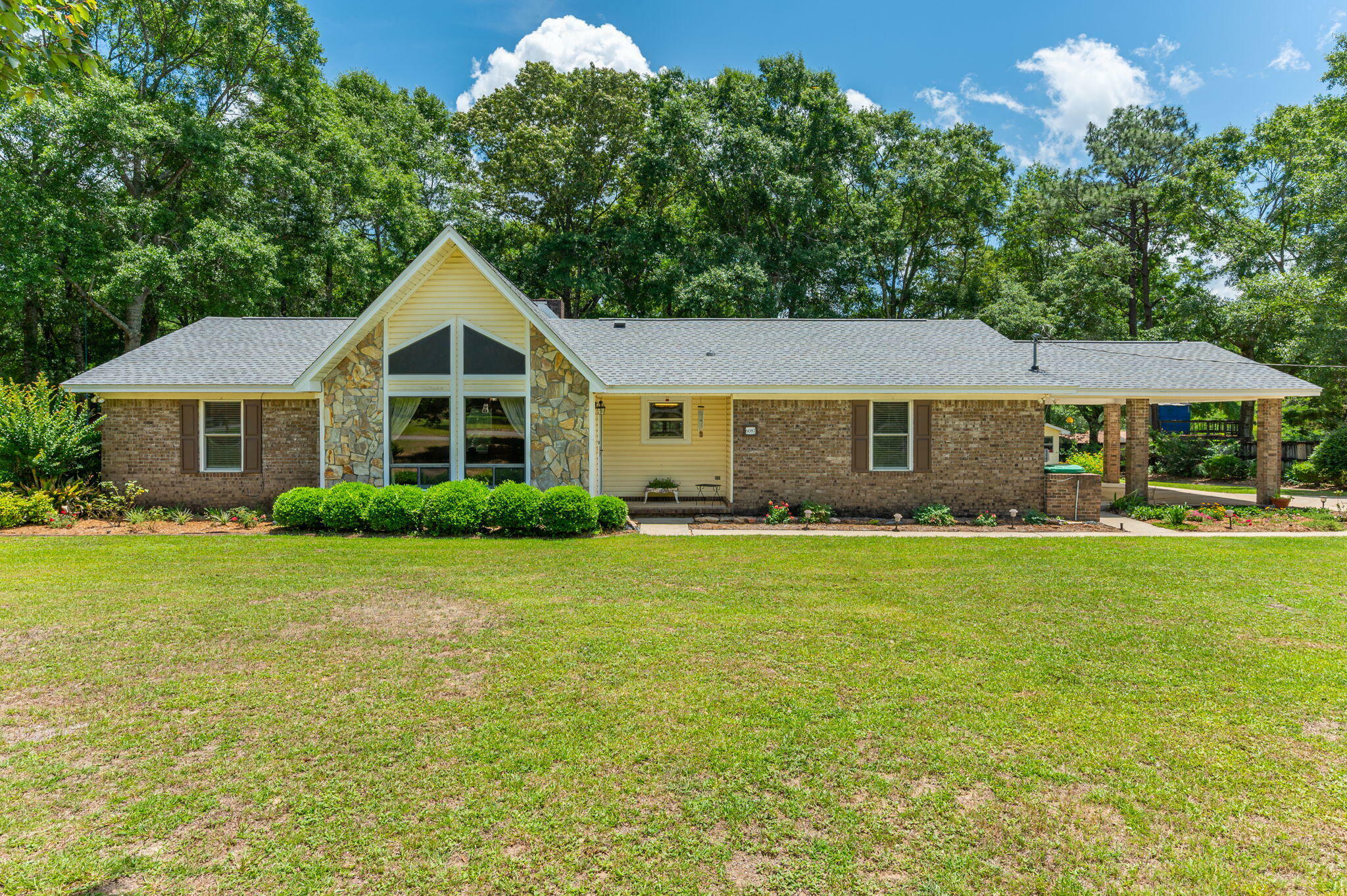 Property Photo: 6087 Terrace Lane Lane FL 32536