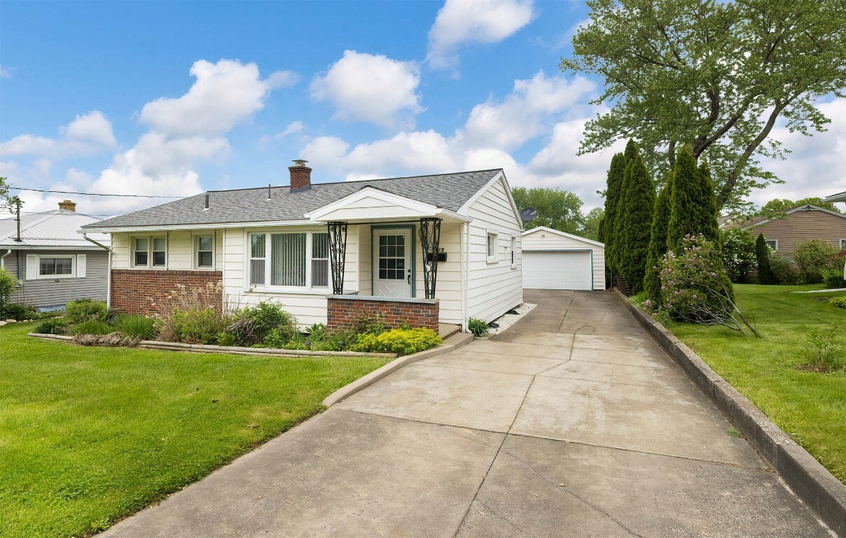 Property Photo: 3915 Greengarden Boulevard PA 16509