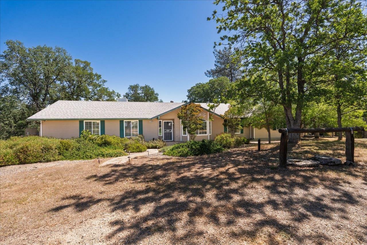 Property Photo: 44358 Trabuco Road CA 93614