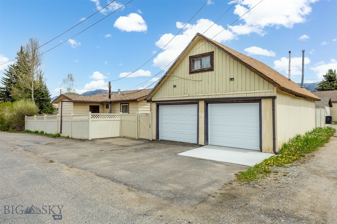 Property Photo: 1412 Evans MT 59701