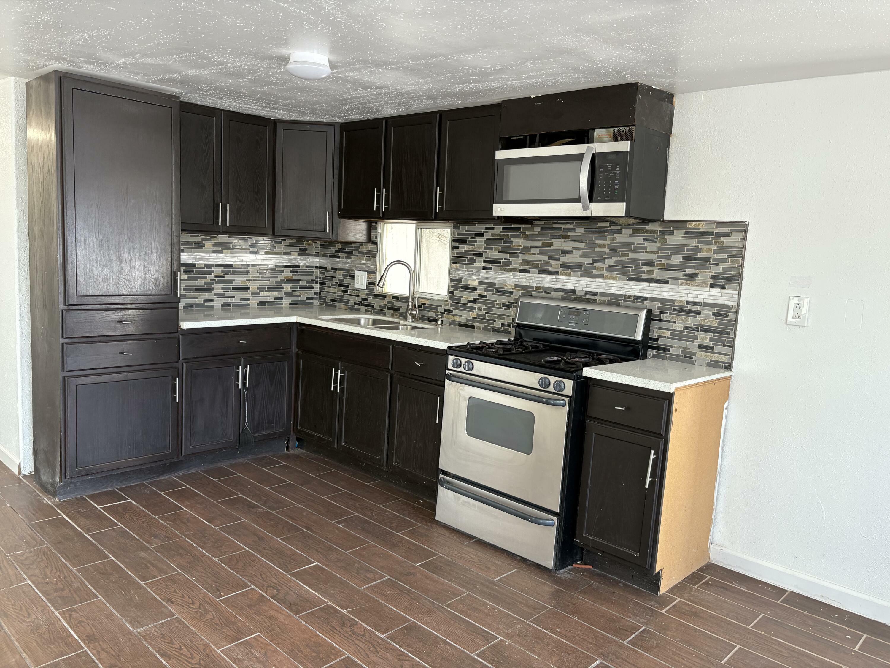 Property Photo: 3524 East Avenue R 157 CA 93550