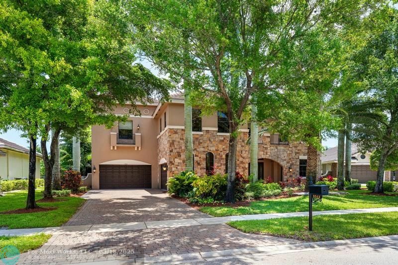Property Photo: 3512 Turenne Way FL 33449