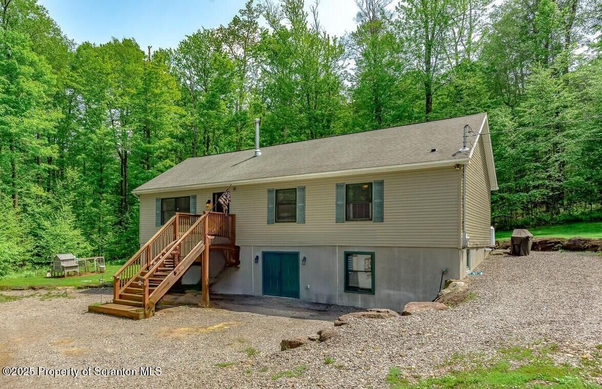 Property Photo: 65 Woodland Drive PA 18444