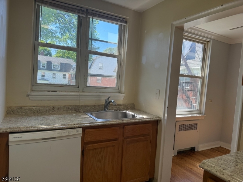 Property Photo: 160 Gordonhurst H21 NJ 07043