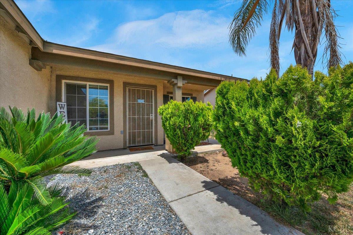 Property Photo: 1601 El Paso CA 93618