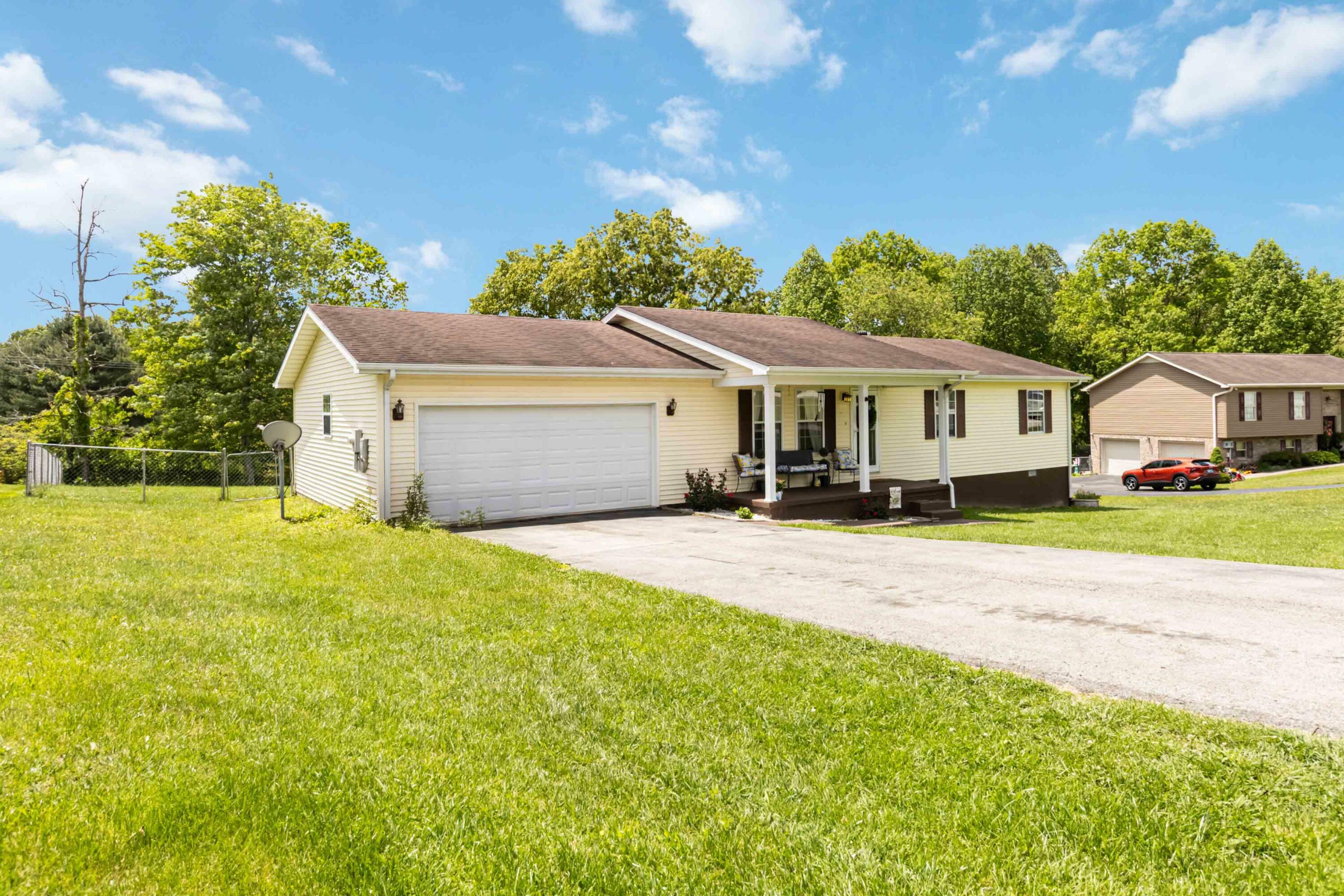 Property Photo:  216 Carnation Drive  KY 40701 