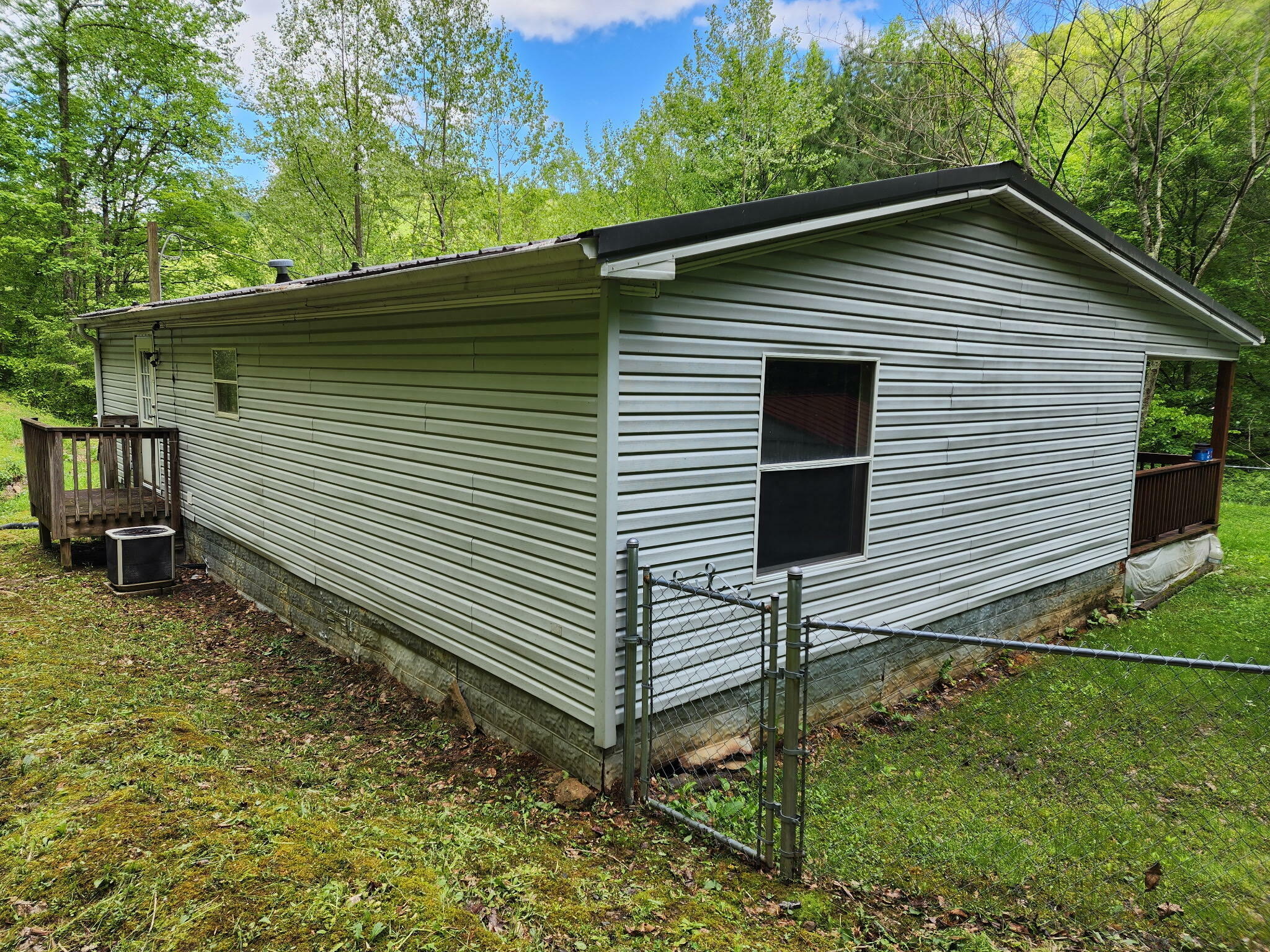 Property Photo: 1961 Acup Road KY 41746