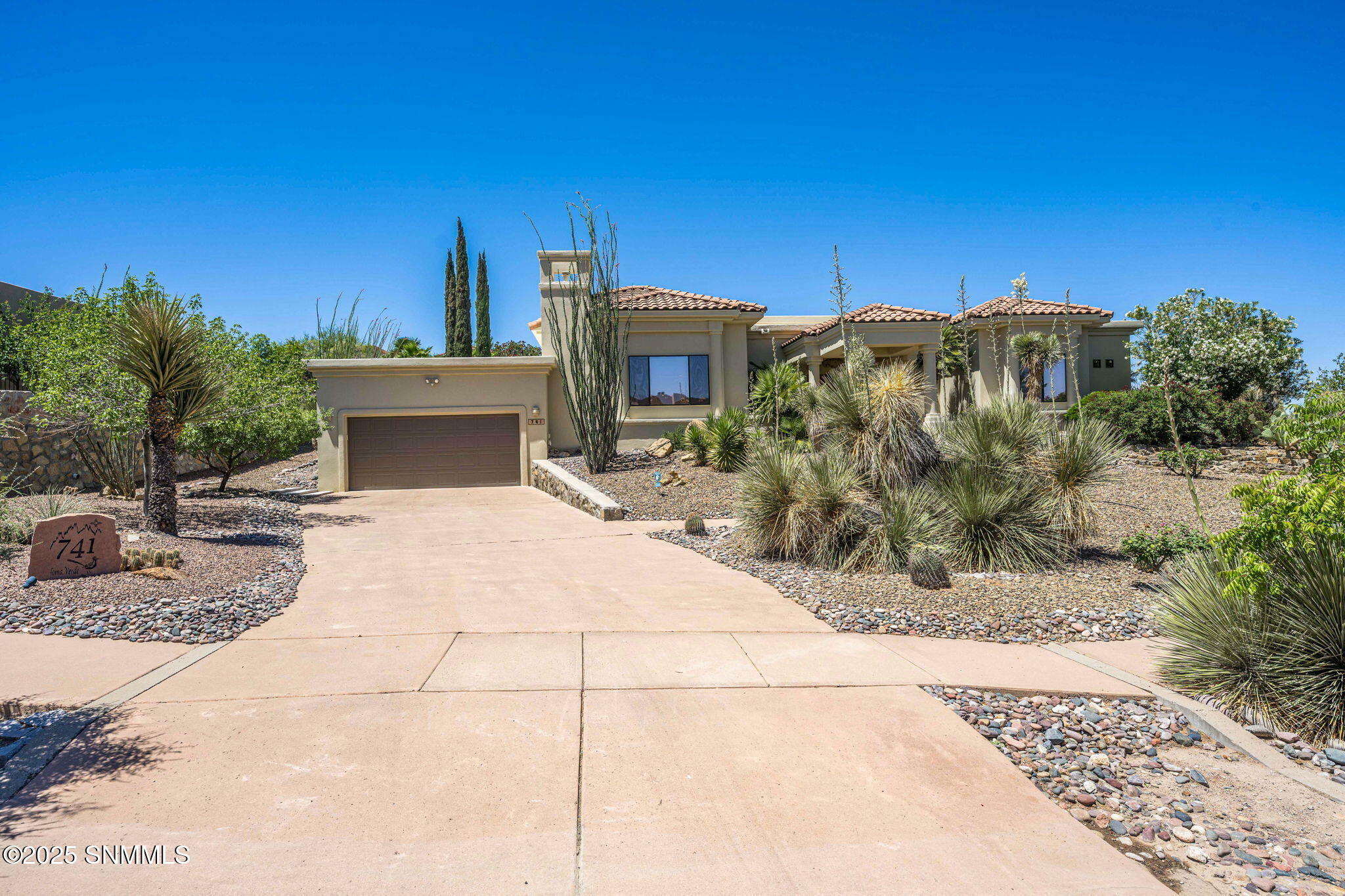 Property Photo: 741 Loma Verde Lane NM 88011
