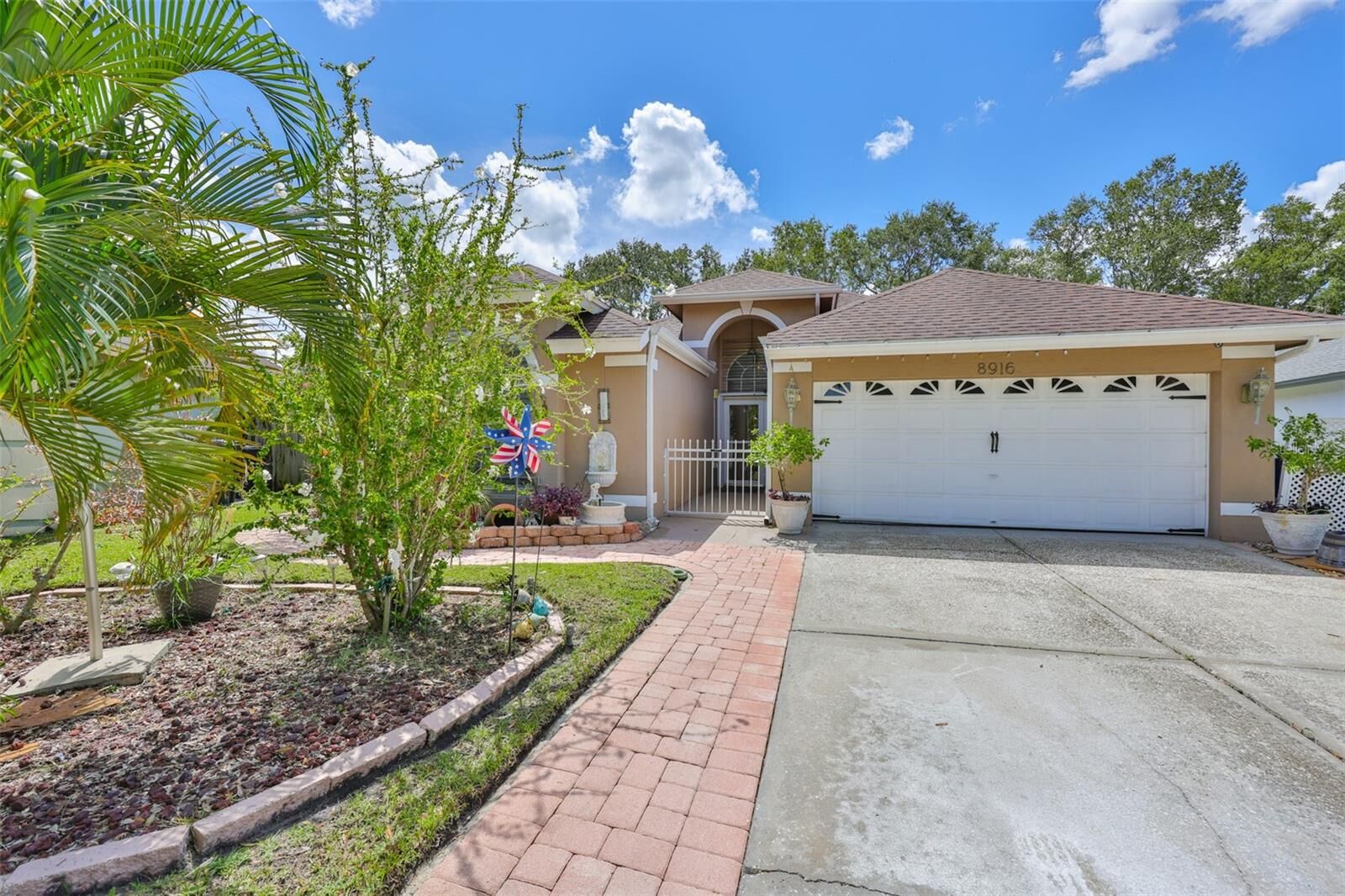 Property Photo: 8916 Southbay Drive FL 33615