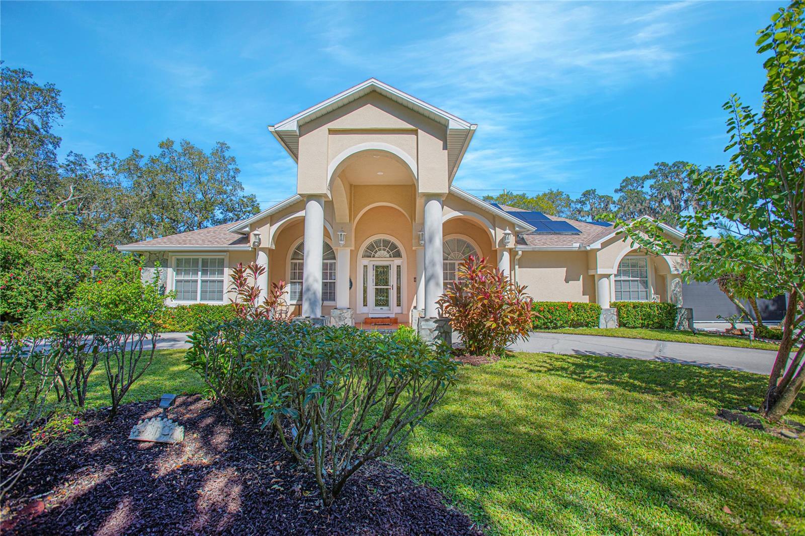 Property Photo: 4735 Chelsea Court FL 34744