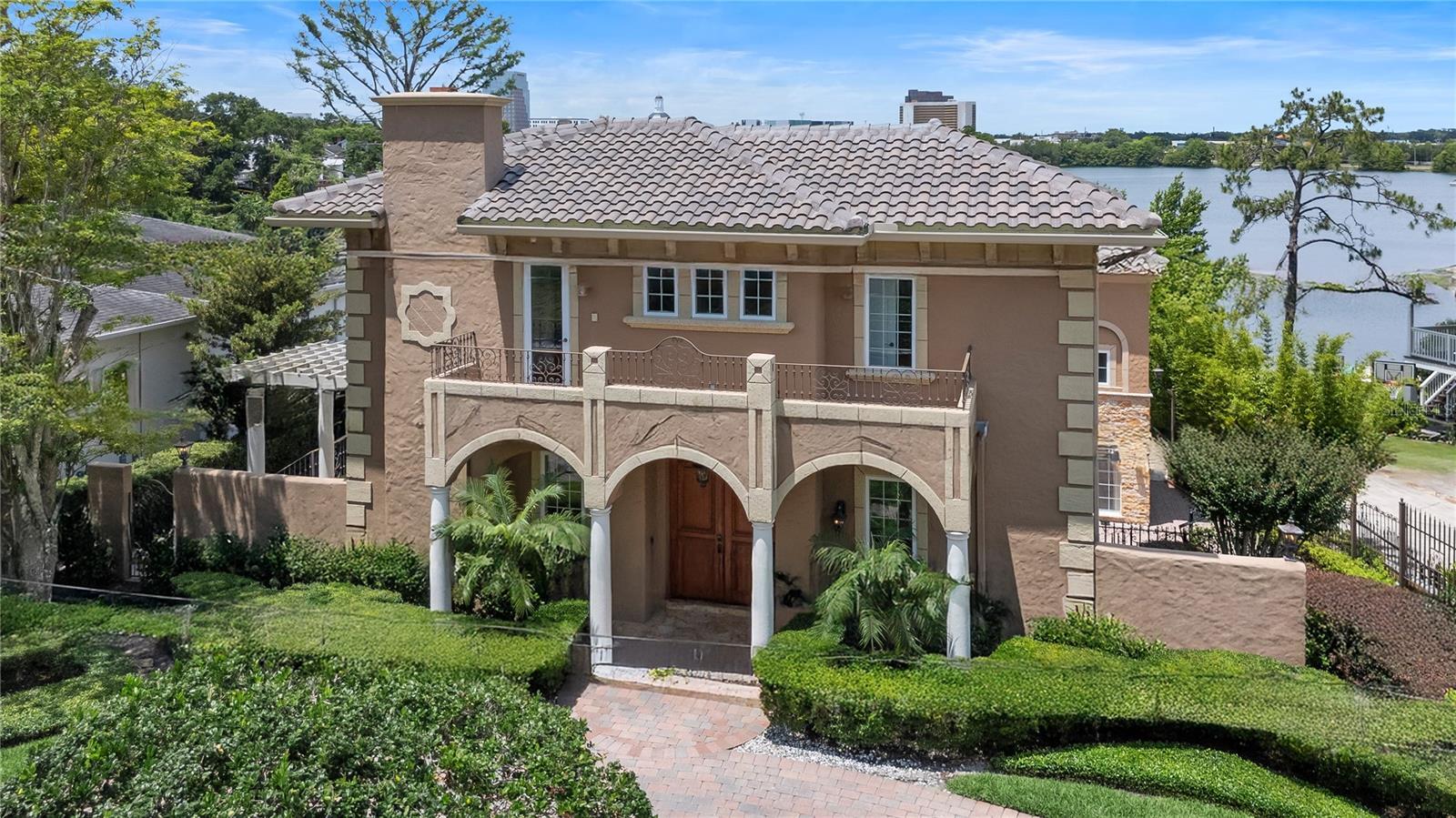 Property Photo: 1010 Terrace Boulevard FL 32803