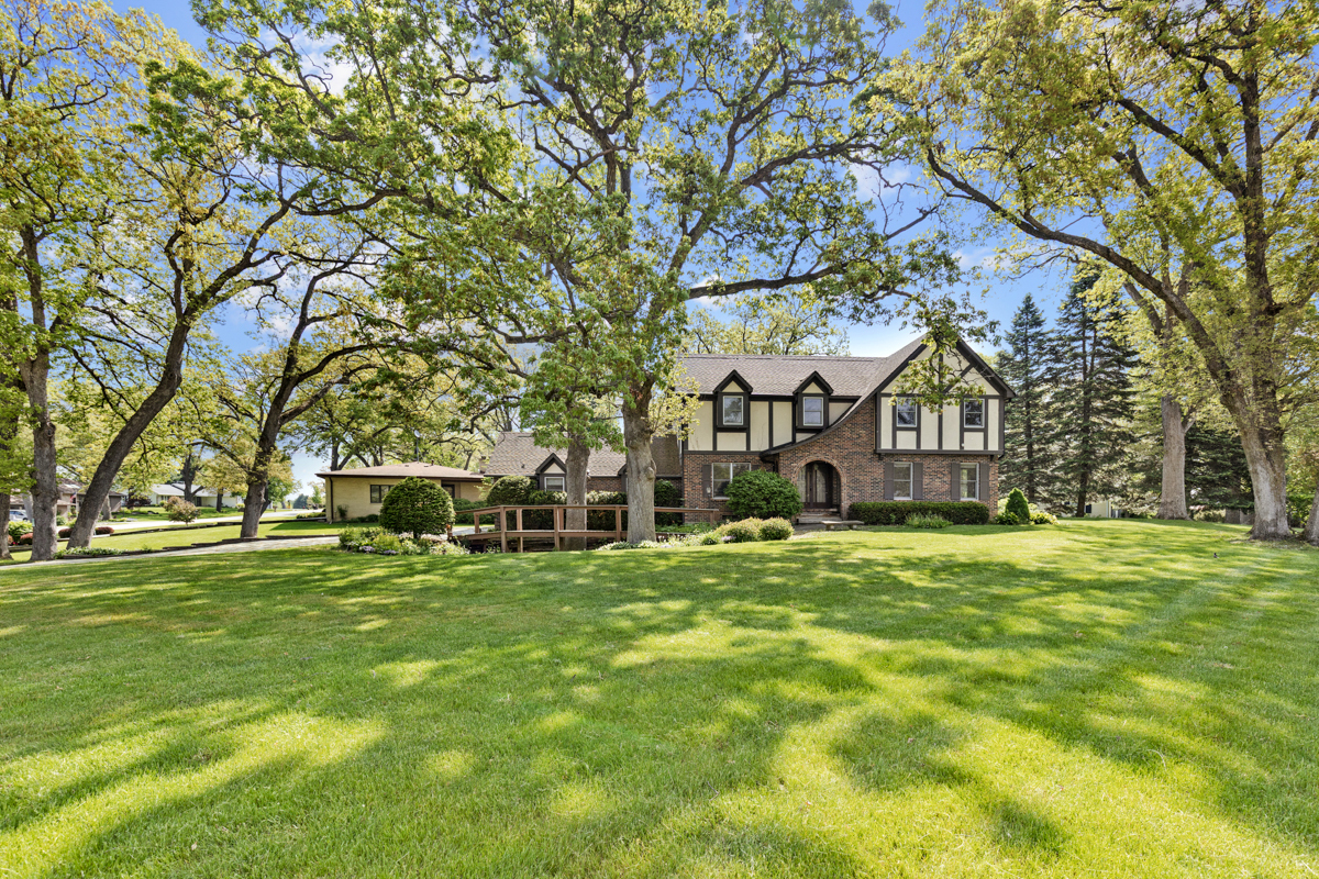 Property Photo: 11280 James Court IL 60135