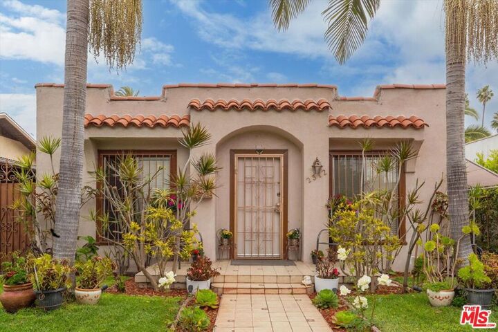 Property Photo:  2312 S Orange Drive  CA 90016 