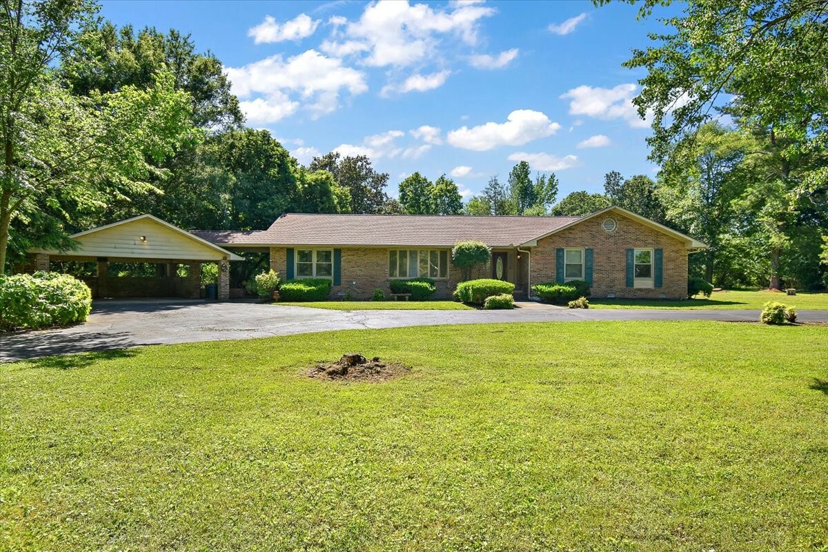 Property Photo: 103 Colwell Ln TN 37355