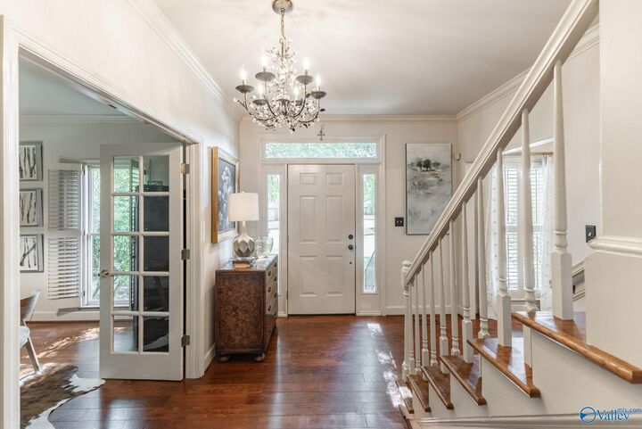 Property Photo:  2401 Surrey Lane SE  AL 35601 