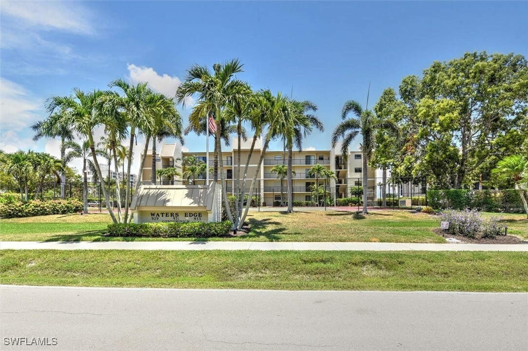 Property Photo: 929 Collier Court B401 FL 34145