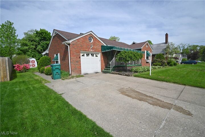 Property Photo: 252 Rosemont Avenue OH 44515