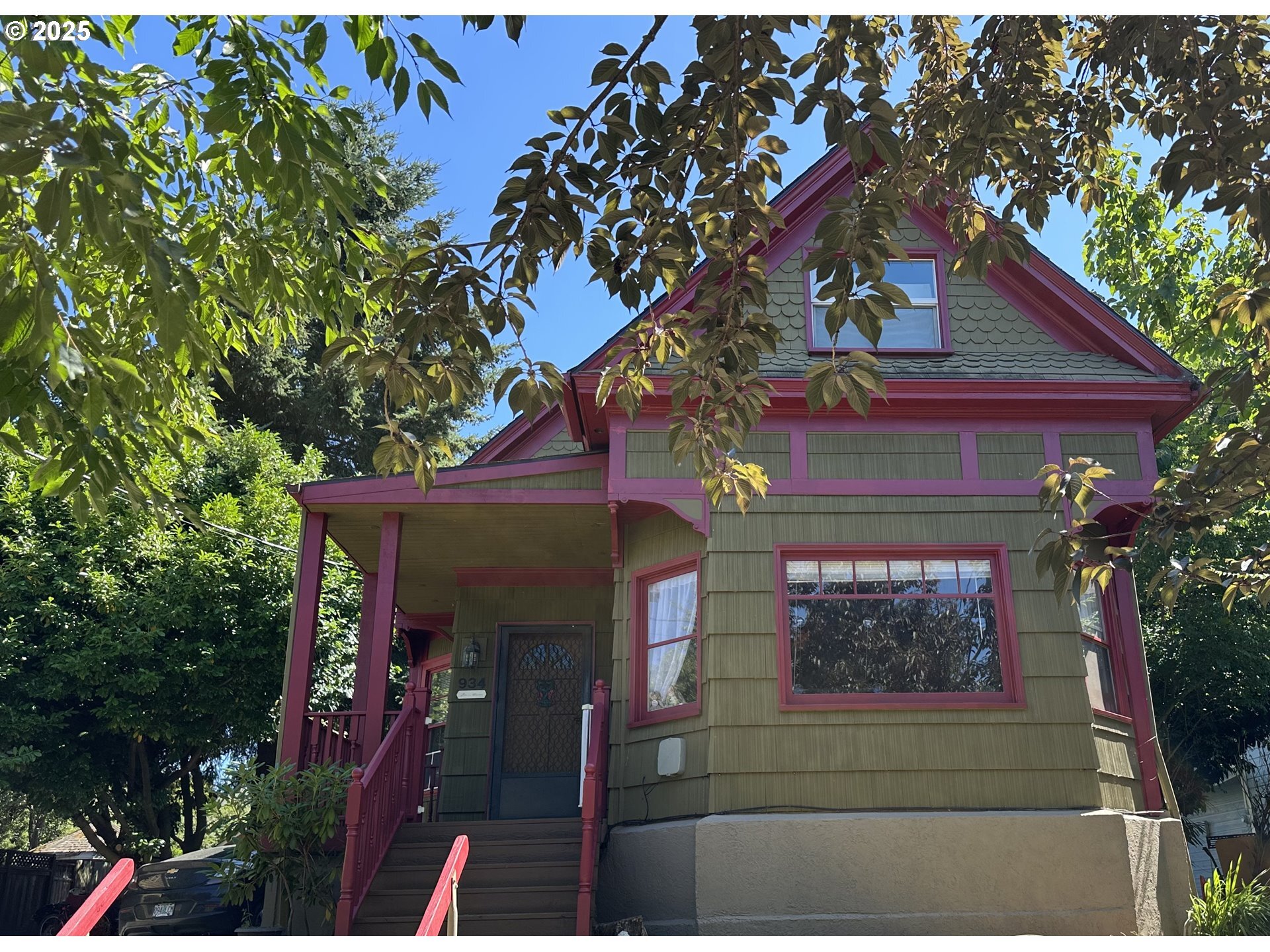 Property Photo: 934 SE Nehalem St OR 97202