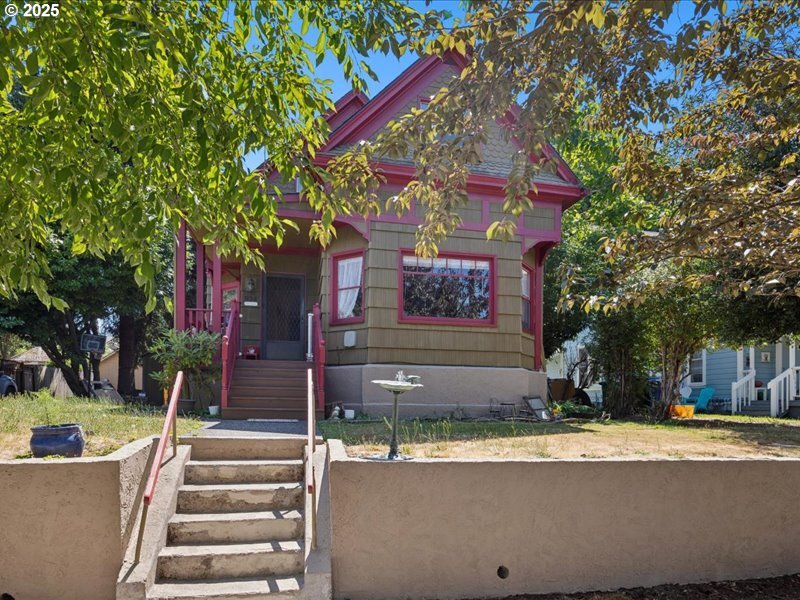 Property Photo: 934 SE Nehalem St OR 97202