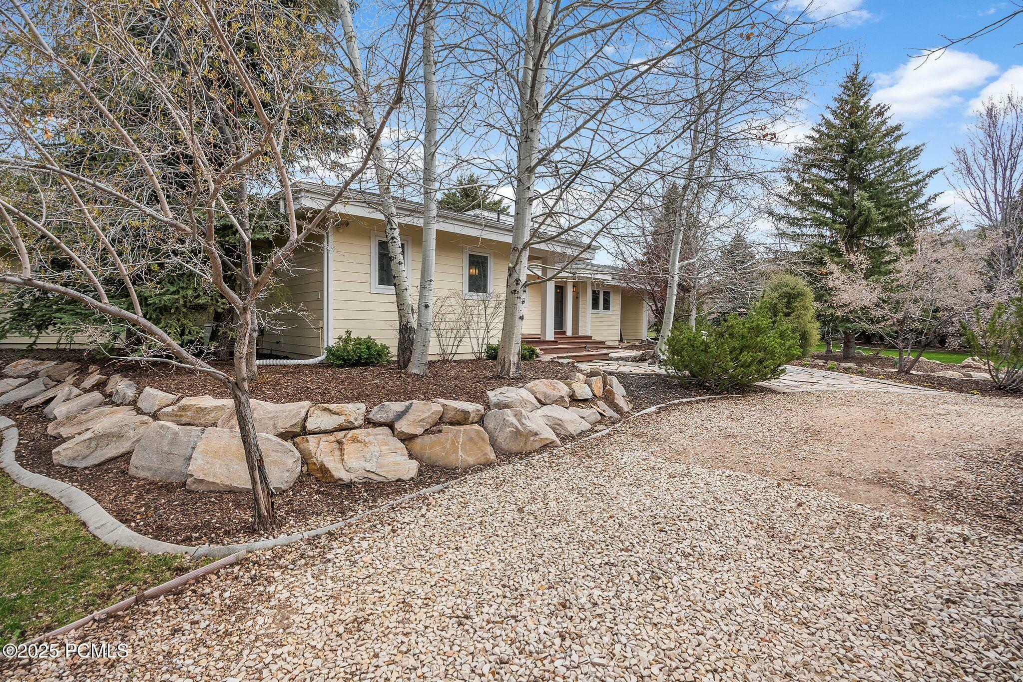 Property Photo: 1303 Country Lane UT 84036