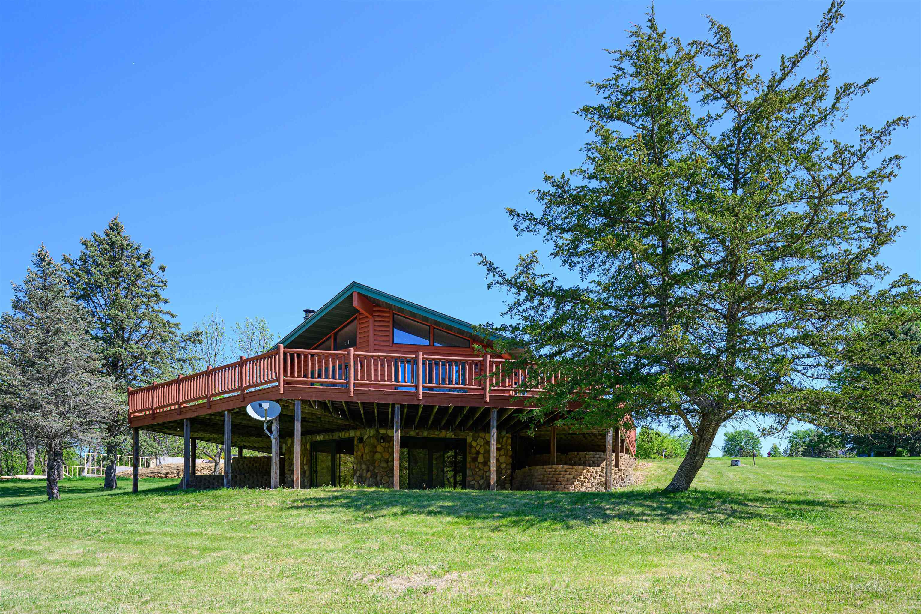Property Photo: 9 Oakmont Court IL 61036