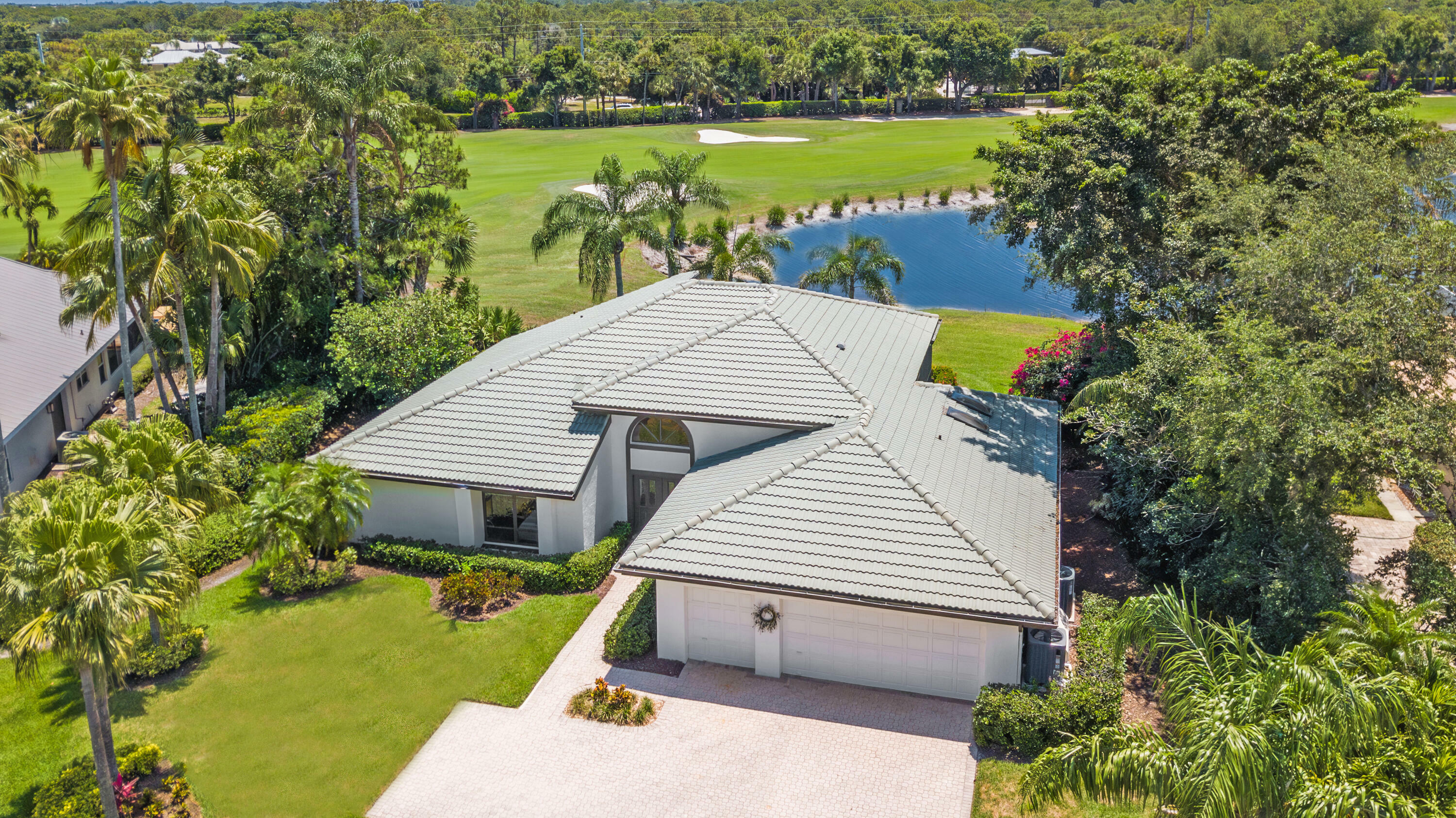 Property Photo: 4054 SW Gleneagle Circle FL 34990