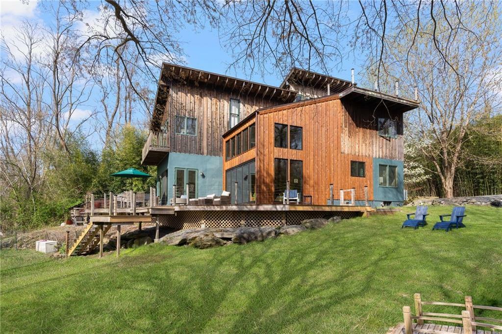 Property Photo:  85 Gondola Avenue  RI 02835 