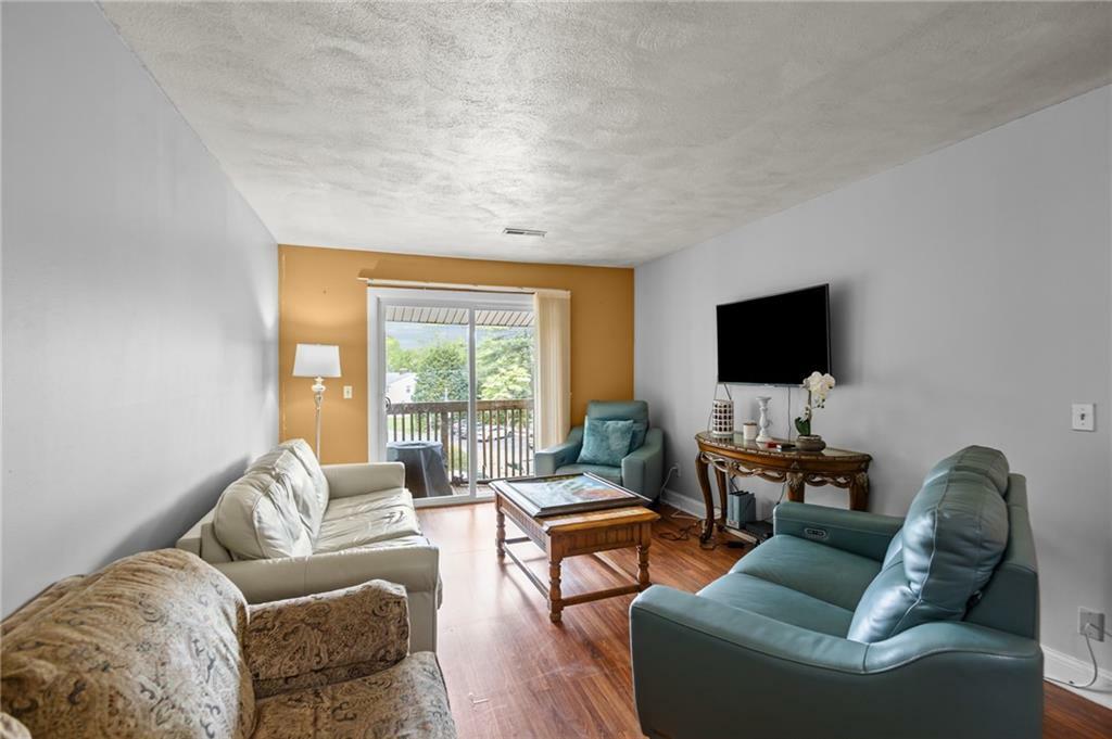 Property Photo: 133 Fordson Ave Avenue 9 RI 02910