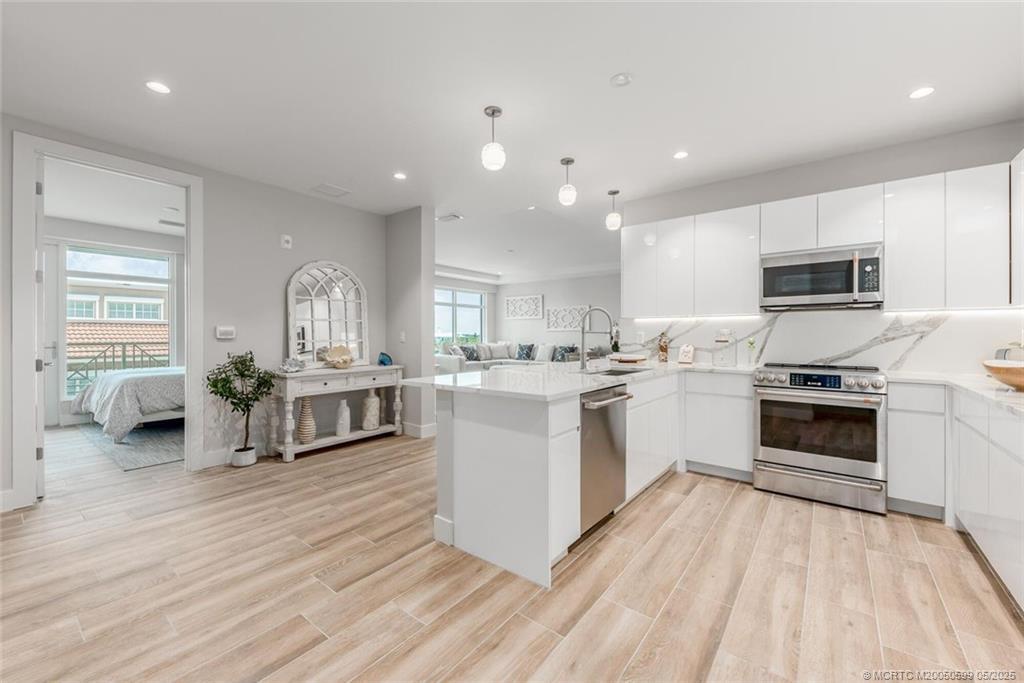 Property Photo: 41 SW Seminole Street 410 FL 34994