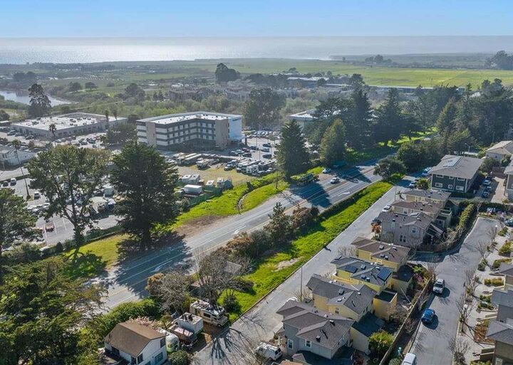 207 Grandview Street  Santa Cruz CA 95060 photo
