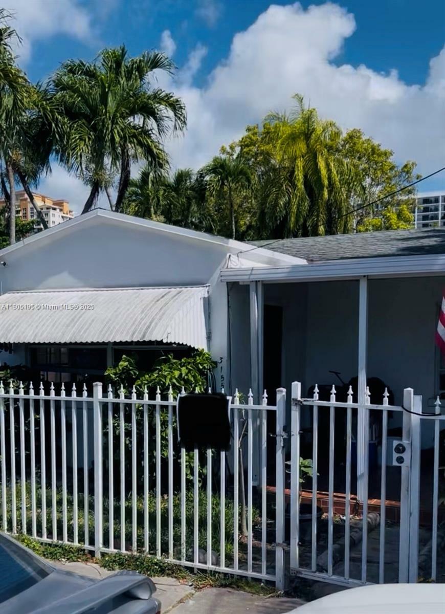 Property Photo: 3155 SW 23rd Ter FL 33145