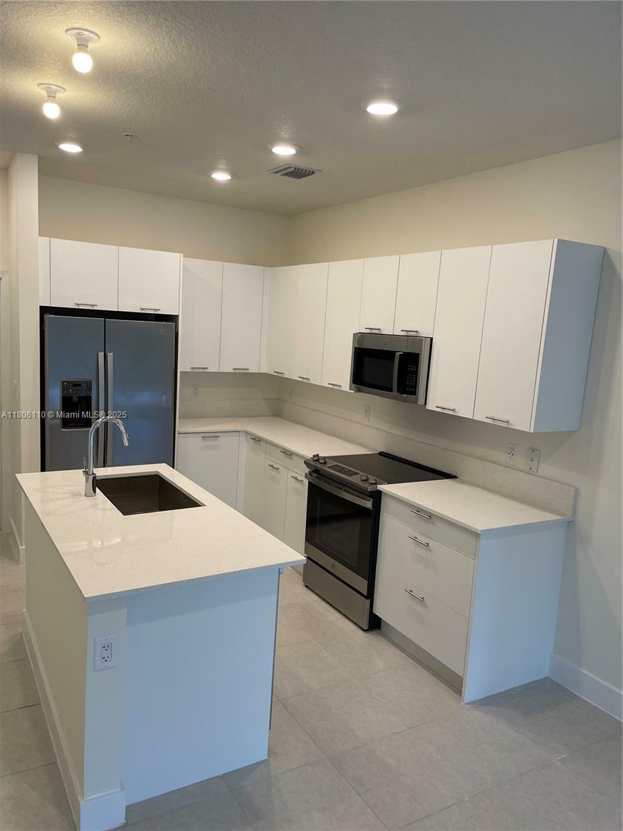 Property Photo: 8001 NW 41 St F-108 FL 33166