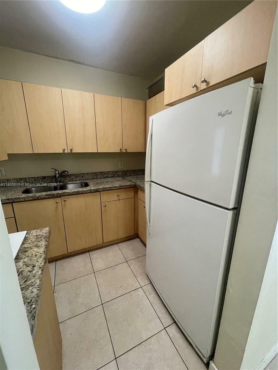 Property Photo: 545 SW 7th St 1 FL 33130