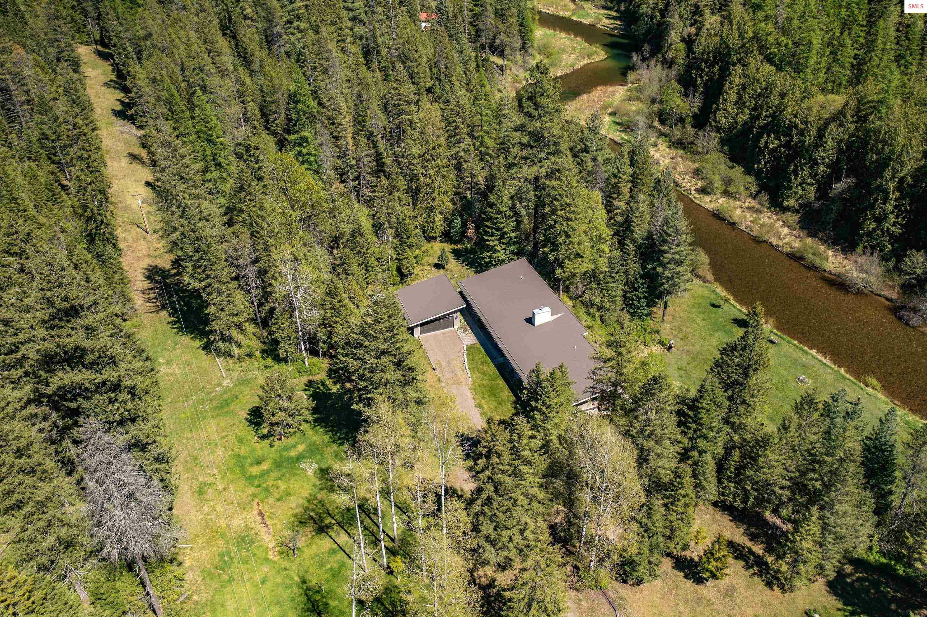 Property Photo: 318 Mt Hwy 56 58953