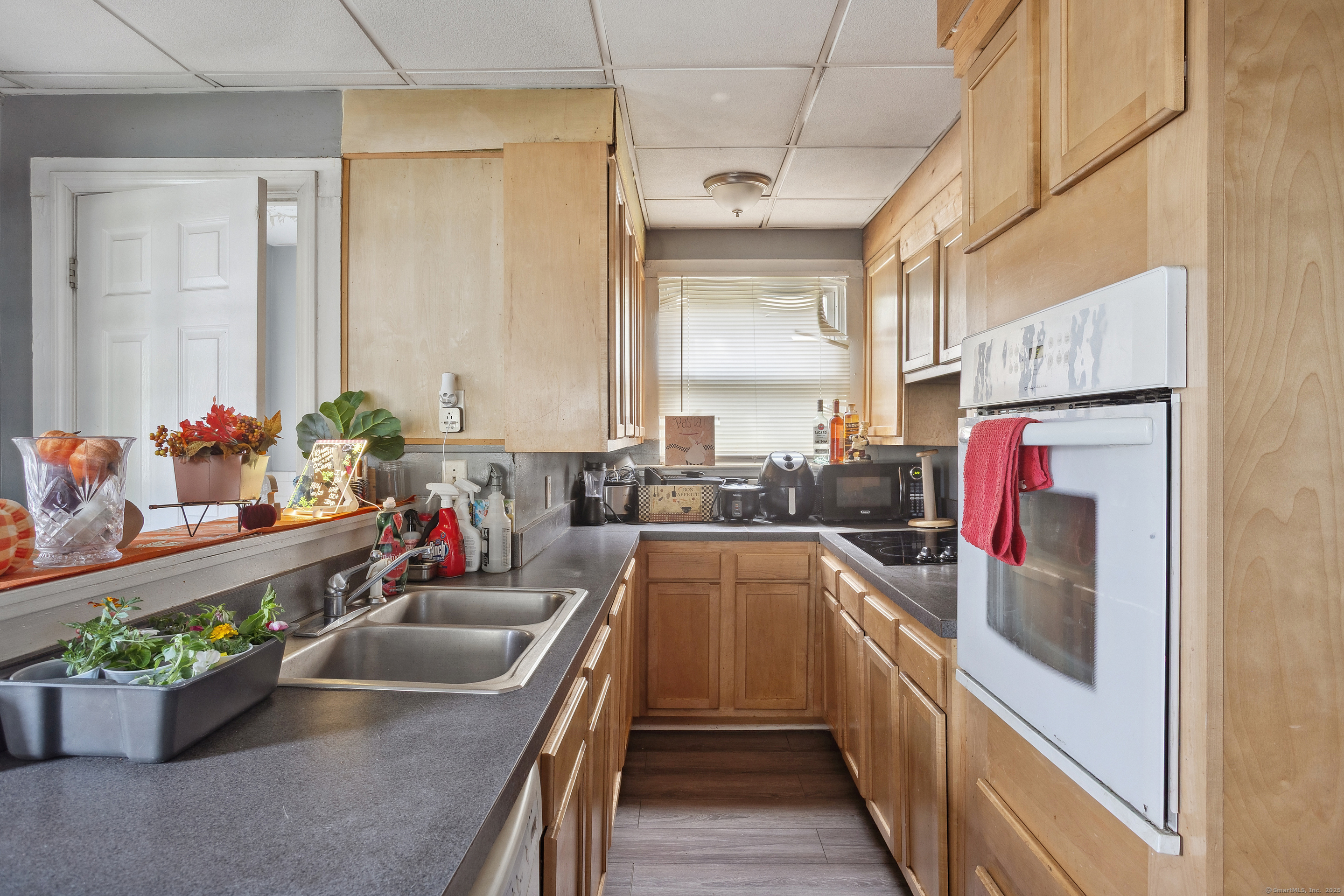 Property Photo: 122 Williams Street CT 06450
