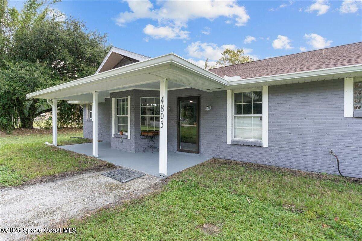 Property Photo: 4805 Valdine Avenue FL 32926