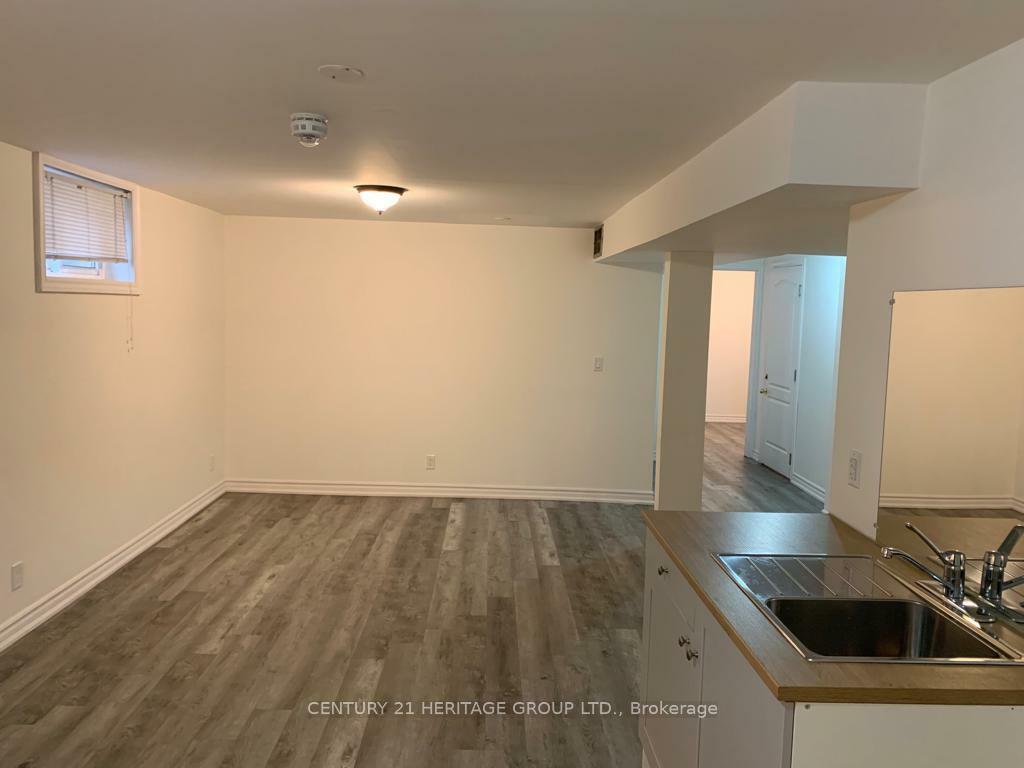 Property Photo:  116 Luxury Avenue 116  ON L3Z 1T4 
