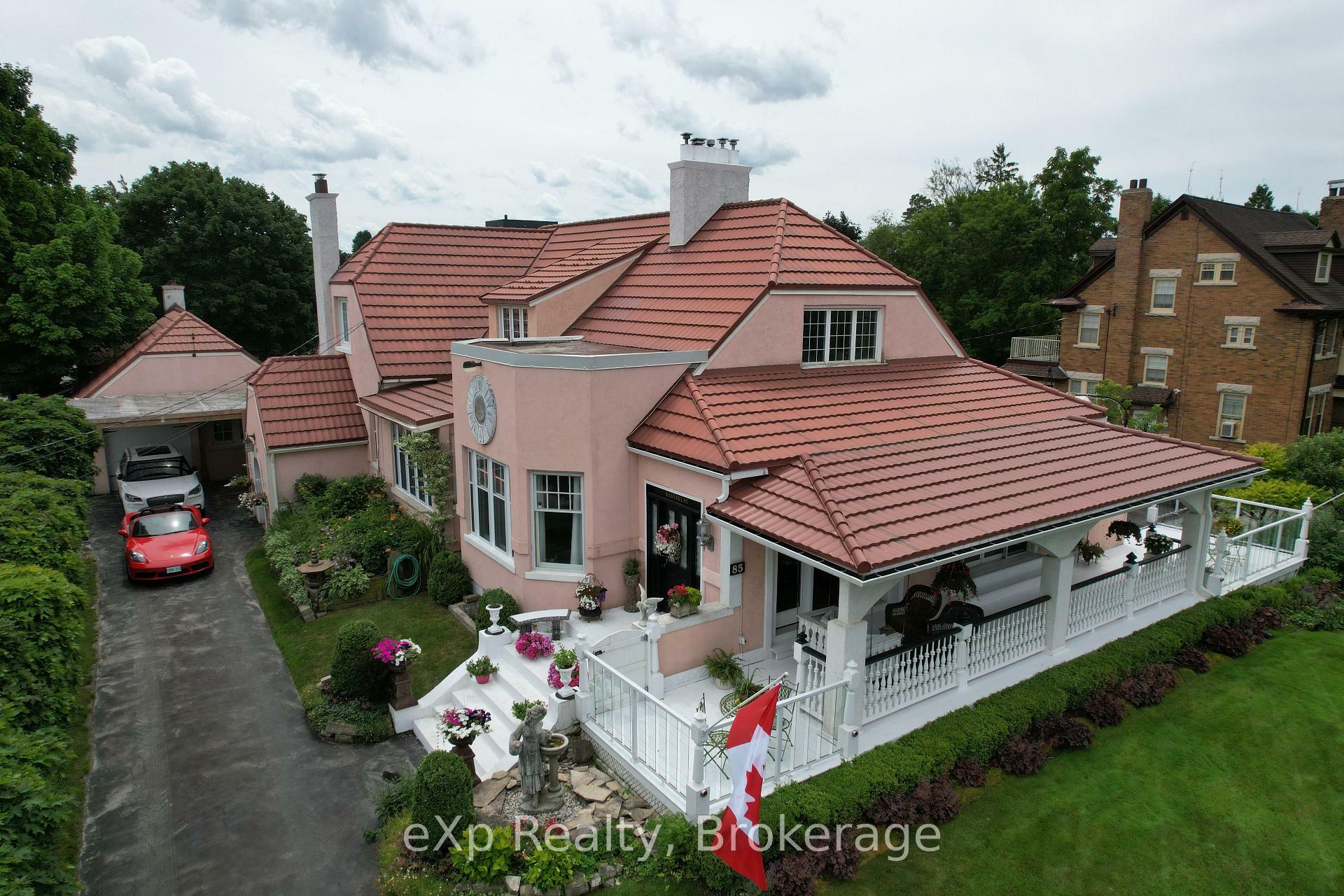 Property Photo: 85 10th Street ON N4N 1M9