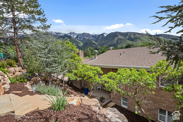 Property Photo: 15 Lone Hollow Dr UT 84092