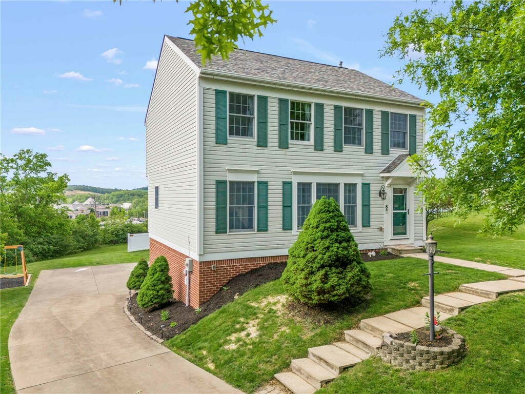 Property Photo:  8 Trotwood Cir  PA 15317 