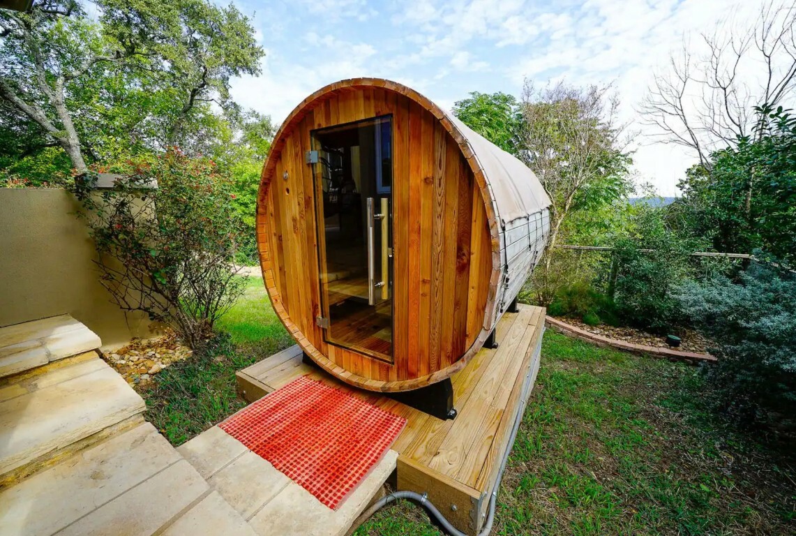 Property Photo: 3711 Highland Drive TX 78734