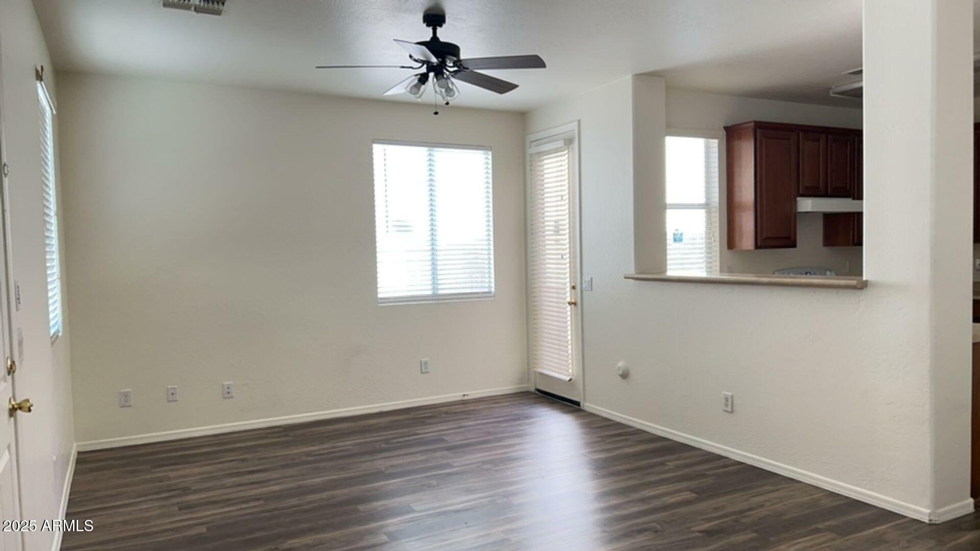 Property Photo: 10018 W Winslow Avenue AZ 85353
