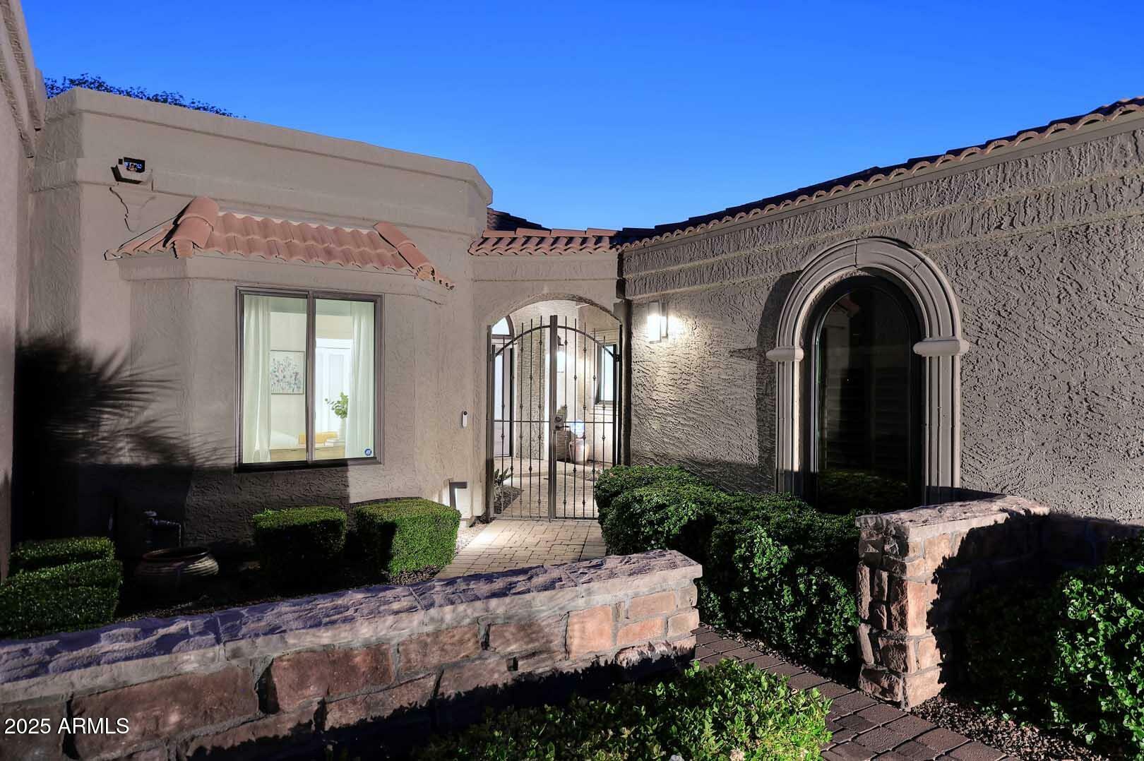 Property Photo: 7596 N Via De La Siesta -- AZ 85258