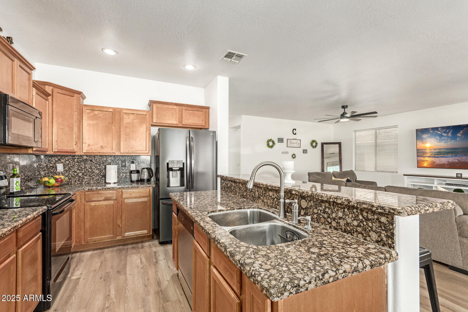Property Photo:  8209 S 23rd Place  AZ 85042 