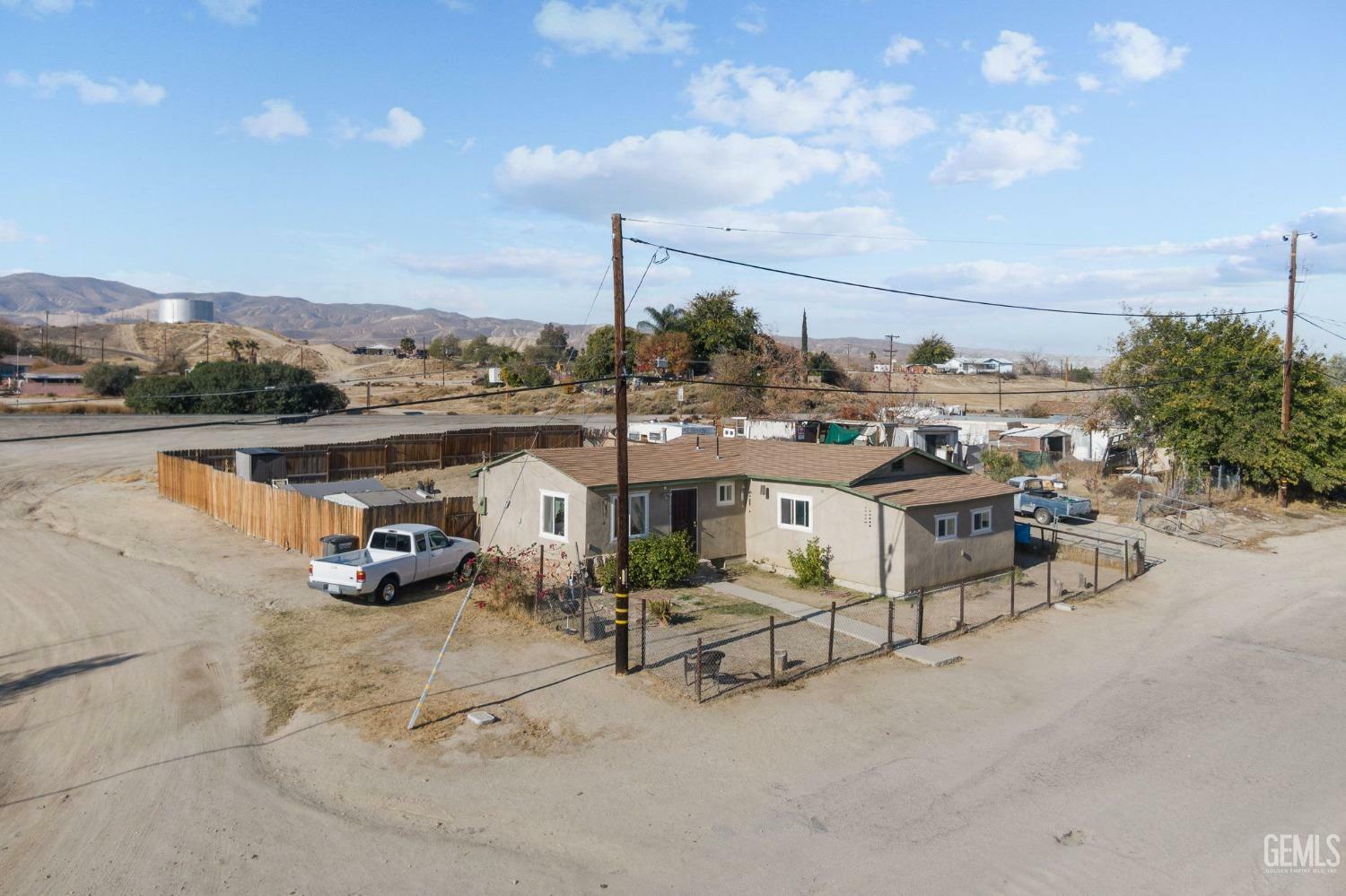 Property Photo: 525 S Kern Street CA 93252