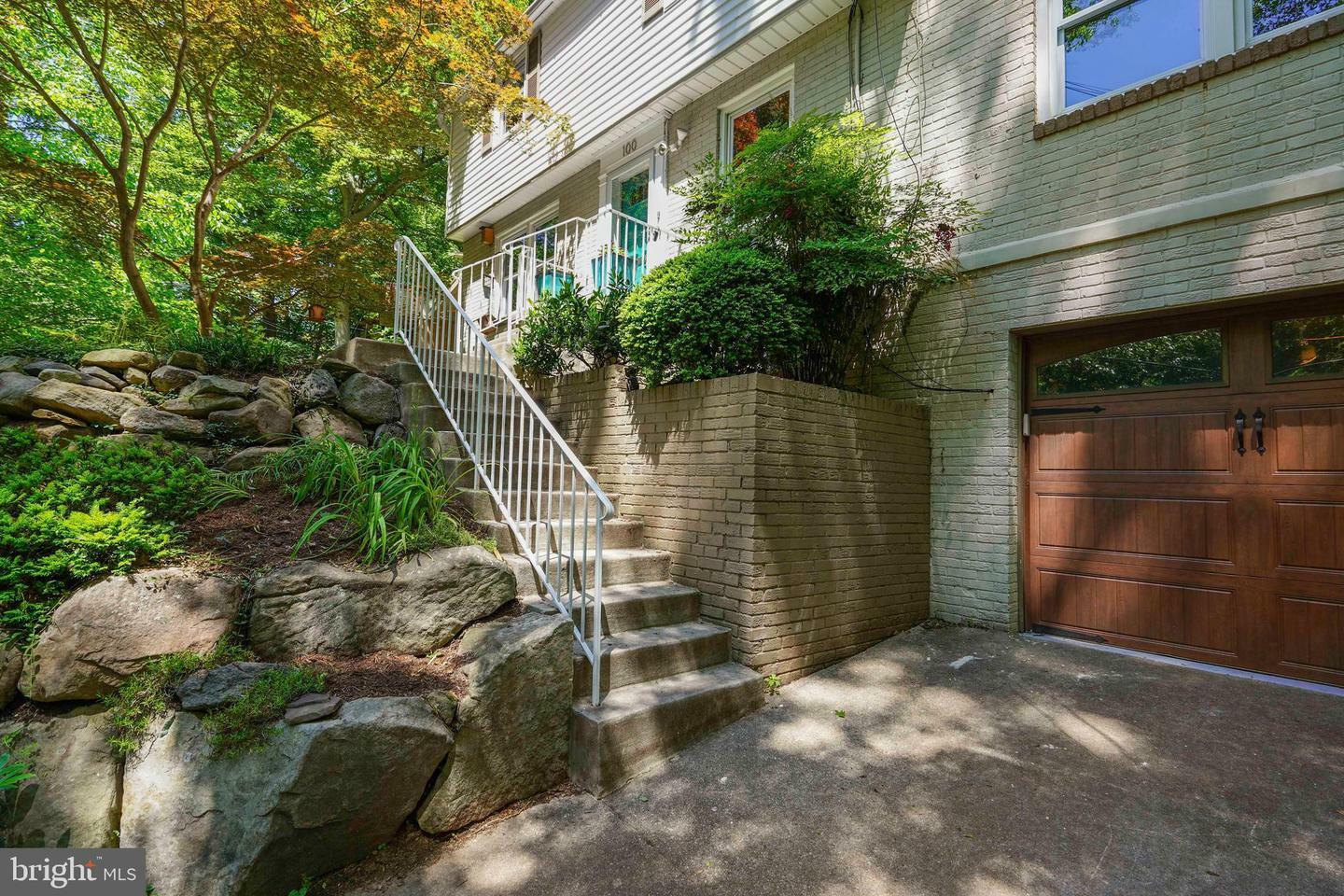 Property Photo:  100 Parkside Road  MD 20910 