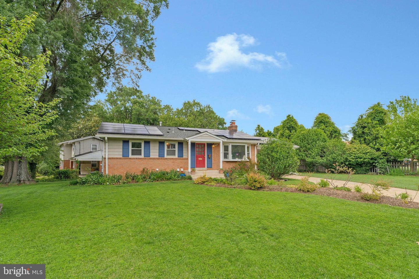 Property Photo:  8230 Citadel Place  VA 22180 